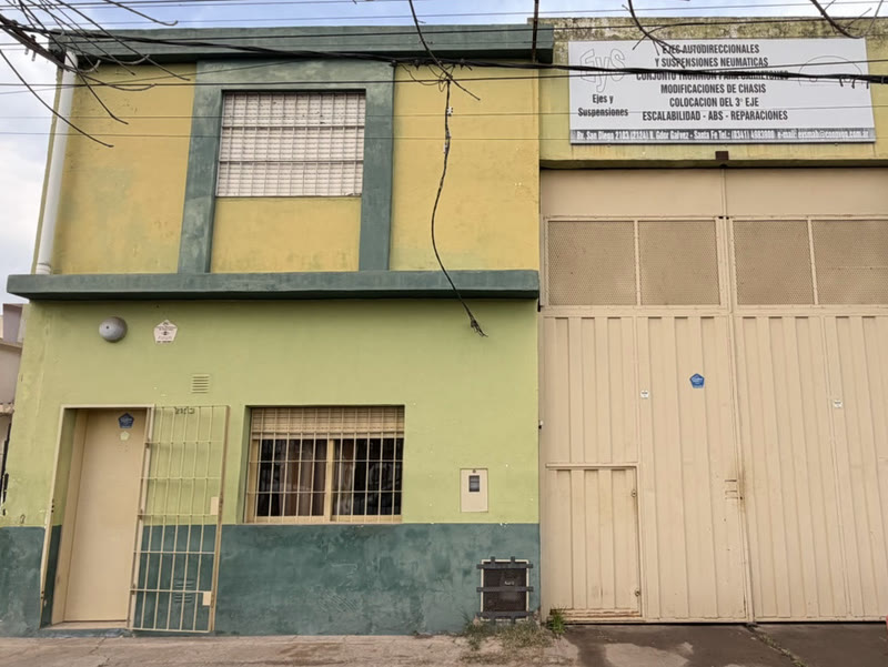 Frente del taller EyS en Av. San Diego 2103, Villa Gobernador Gálvez